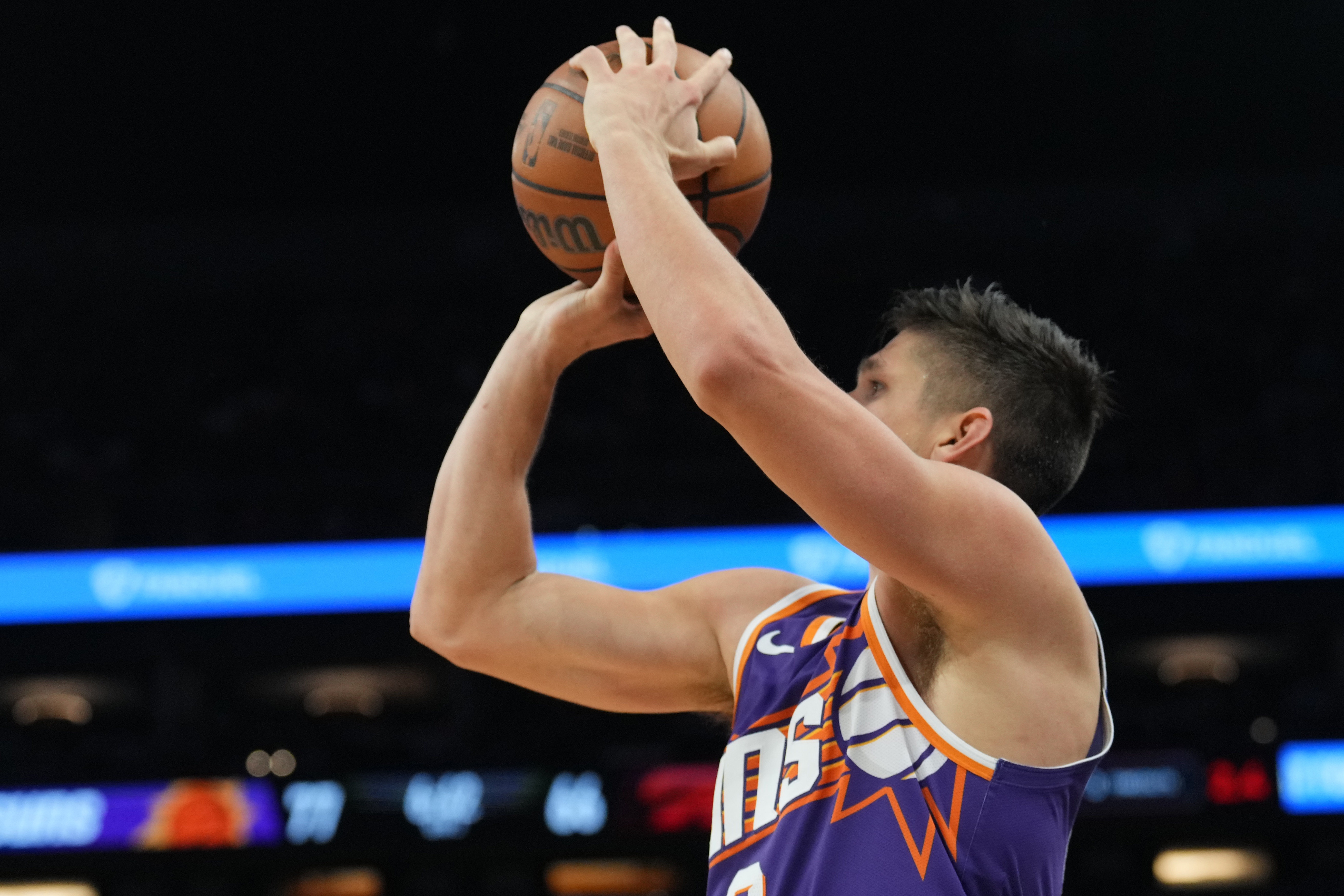 开云体育官网-25中11砍33分！奥特：看到阿伦找到节奏感觉很棒 攻防影响很大